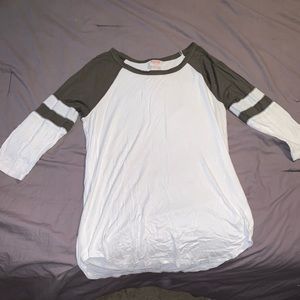 Green and white Skater styled shirt